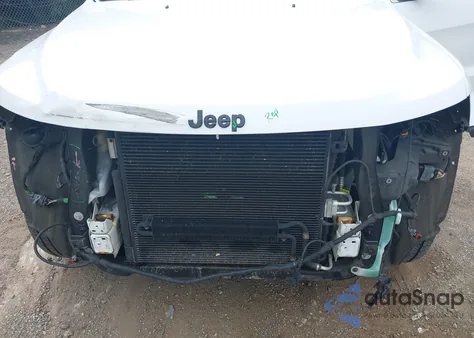 2015 Jeep Grand Cherokee Altitude z USA, uszkodzony, nr VIN 1C4RJFAG4FC821872